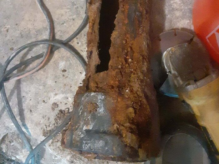 Cracked cast iron piping